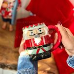 ماگ کلکسیونی فندوق شکن 3d