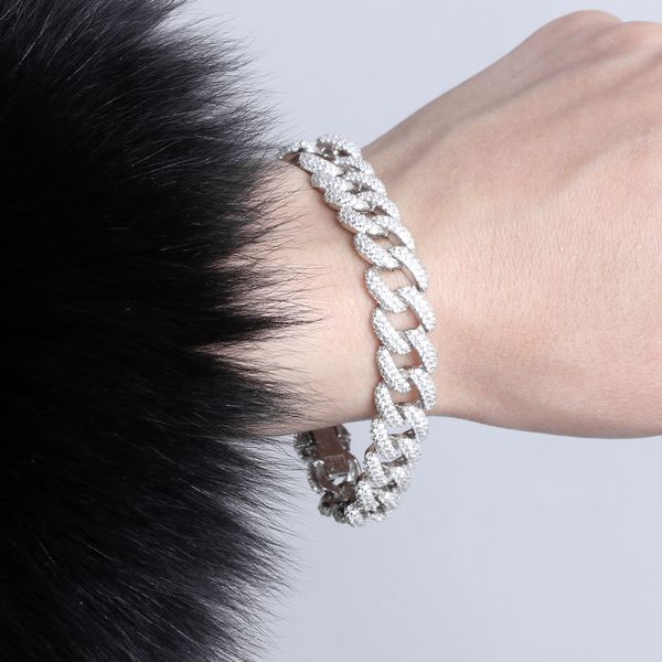 دستبند نقره زنانه مدل 01