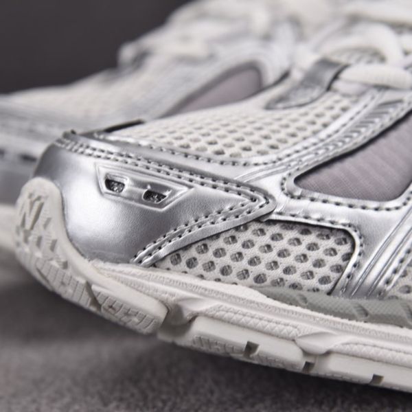 کفش نیوبالانس 1906r نقره ای newbalance 1906