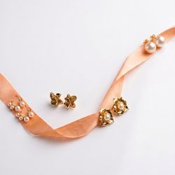 گوشواره زنانه مجلسی طرح گل و مروارید