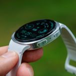 ساعت هوشمند 40 میلی‌متری سامسونگ مدل Galaxy Watch 8 با بند پلاستیکی
