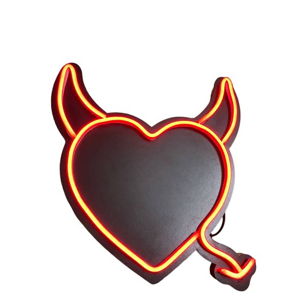 چراغ دیواری طرح نئونی مدل 100020