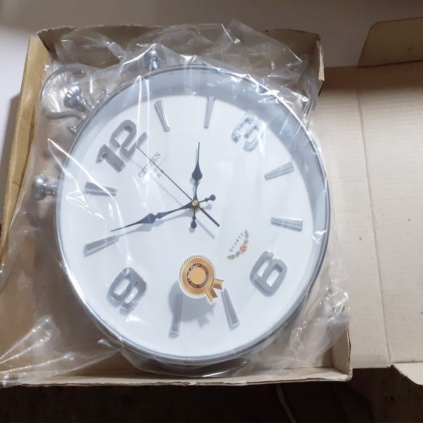 ساعت دیواری مدل 04*6