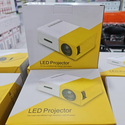 مینی ویدئو پروژکتور قابل حمل زرد