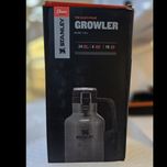 فلاسک استنلی مدل Growler ظرفیت 1.9 لیتر