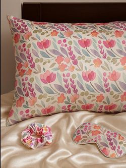 روبالشی طرح شکوفه های بهاری