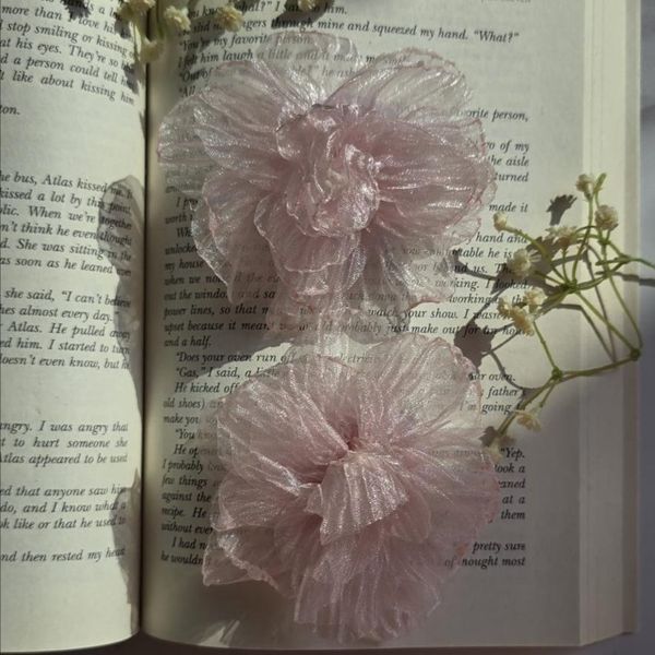 گیره انبری گل لیلیوم