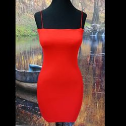 بند ماکارون بلند قرمز