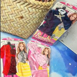 پک سه عددی کفش و لباس باربی