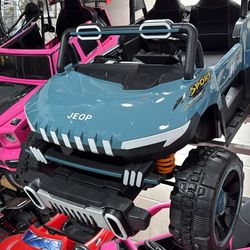 ماشین شارژی جیپ آبی