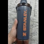 شیکر استنلی 590 میلی لیتر مخزن دار مدل Activate Shaker Bottle