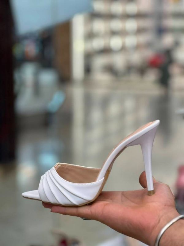 صندل مجلسی YSL