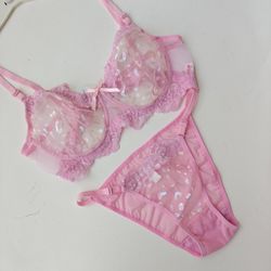 ست شورت و سوتین زنانه توری صورتی