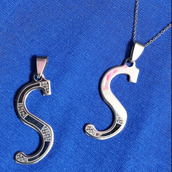 زنجیر وپلاک شیک  حرف s