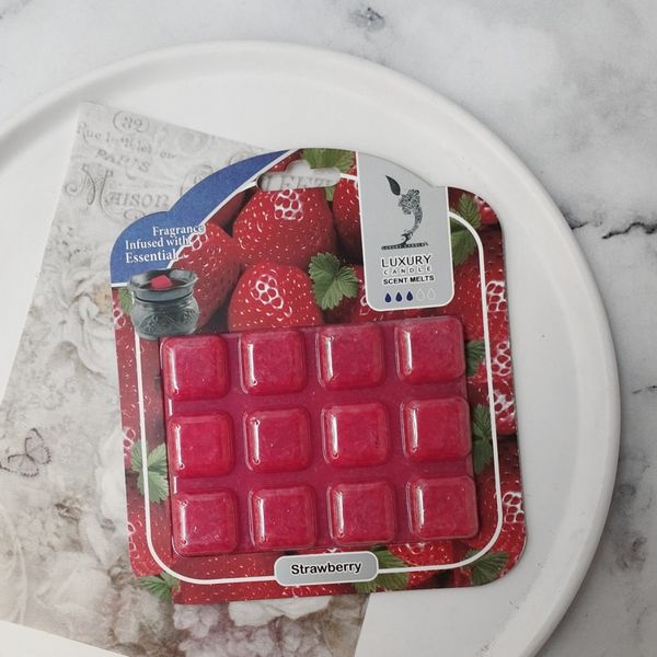 اسانس جامد رایحه توت فرنگی برند لاکچری