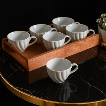 فنجان چای با سینی