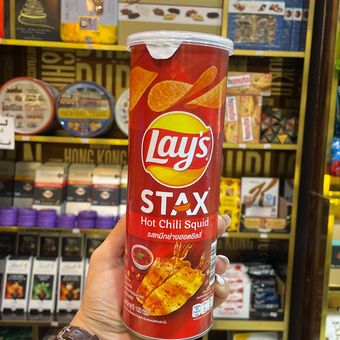 چیپس لیز استاکس Lay's stax مدل ماهی مرکب چیلی تند hot chili squid