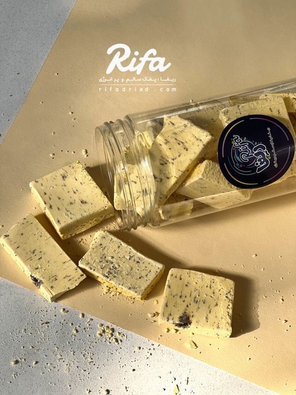 بستنی خشک انجمادی پفکی طعم موز براونی