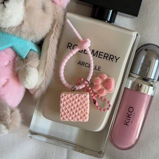 چارم ویفر توت‌فرنگی💕🍰