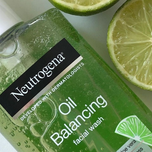 ژل شستشو عمیق صورت مناسب پوست چرب نوتروژینا Neutrogena Oil Balancing Face Wash