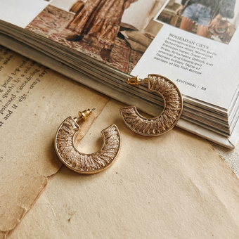 گوشواره حلقه ای پارچه ای