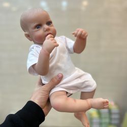 عروسک تمام گوشتی نوزاد