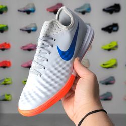 6_نایک مجیستا