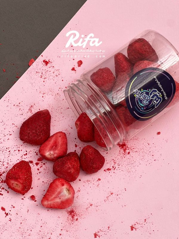 میوه خشک انجمادی پفکی توت فرنگی