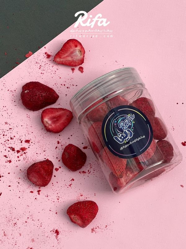 میوه خشک انجمادی پفکی توت فرنگی