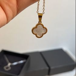 گردنبند ونکلیف آویز