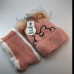 کلاه وشال گردنی