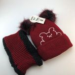 کلاه وشال گردنی