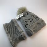 کلاه وشال گردنی