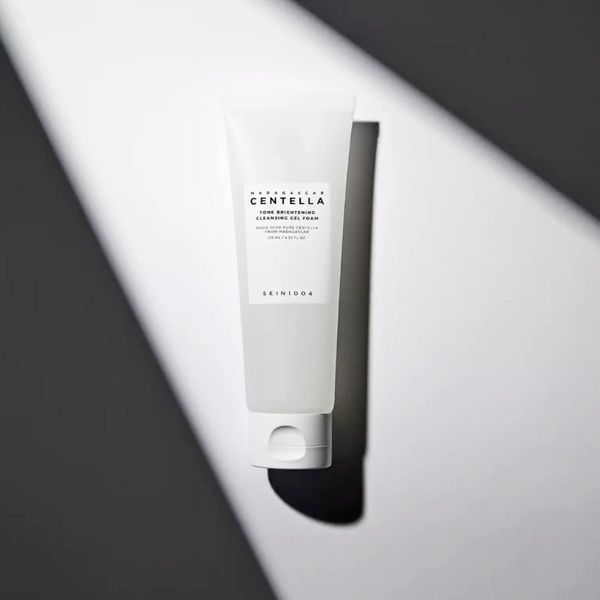 فوم شستشوی روشن کننده و ضدلک اسکین1004 سنتلا Skin1004 Centella Tone Brightening Cleansing Foam