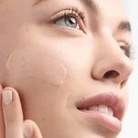 کرم آبرسان کلینیک مدل dramatically different حجم 125 میلی لیتر