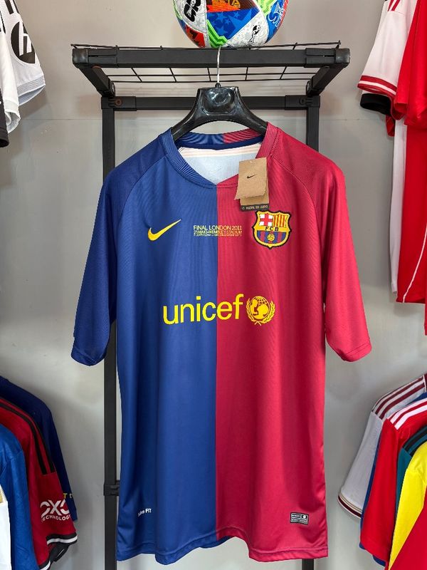 کیت بارسلونا کلاسیک 🥀2011🦋