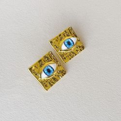 گوشواره چشم‌مربعی