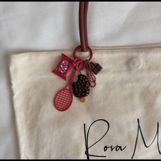 چارم بگ برونی و کیت‌کت🍫