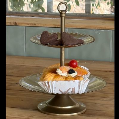 شیرینی خوری دو طبقه