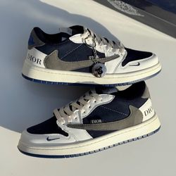 کتانی نایک تراویس سرمه ای