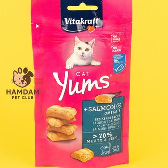 تشویقی نرم گربه ویتاکرافت مدل Cat Yums با طعم سالمون و امگا 3