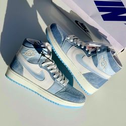 کتانی ساقدار نایک جردن سفیدآبی