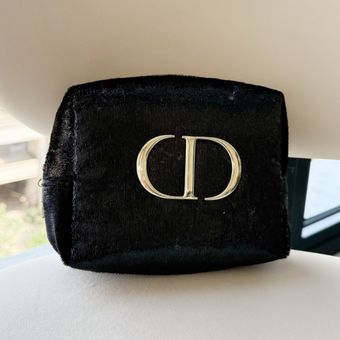 کیف آرایش‌ مخمل Dior
