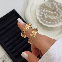 گوشواره گرد لبه دار