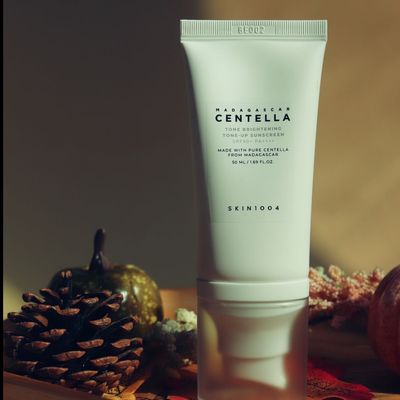 ضدآفتاب ضدلک و روشن کننده تون آپ سنتلا اسکین 1004 Centella Tone Brightening Tone_Up Sun Cream