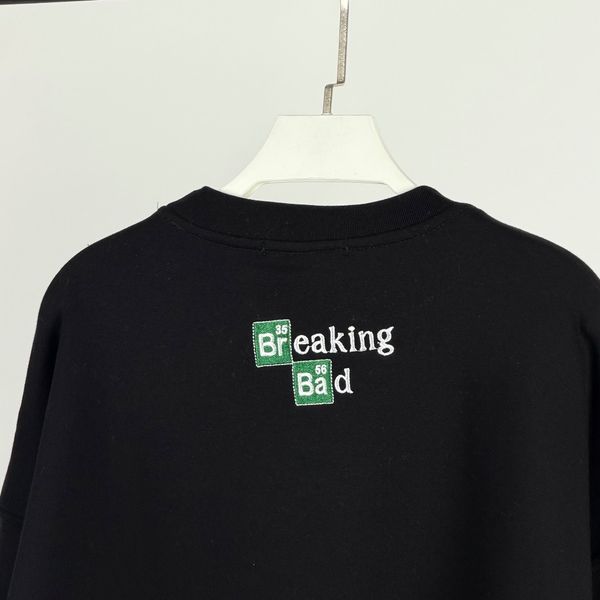 دورس گلدوزی طرح Breaking Bad کد 141072