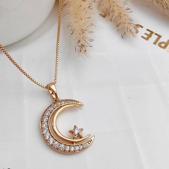 پلاک ماه و ستاره