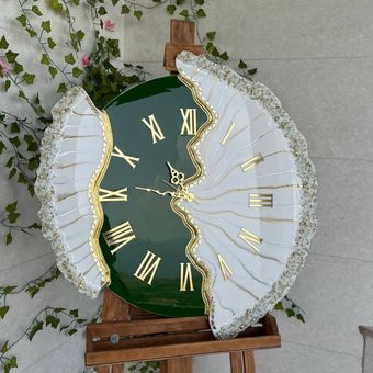 ساعت دیواری رزینی طرح سلین مدرن و دستساز