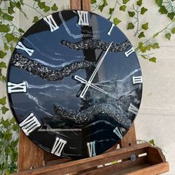 ساعت دیواری رزینی طرح شهاب مدرن و دستساز