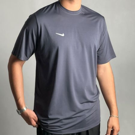 تیشرت خط دار